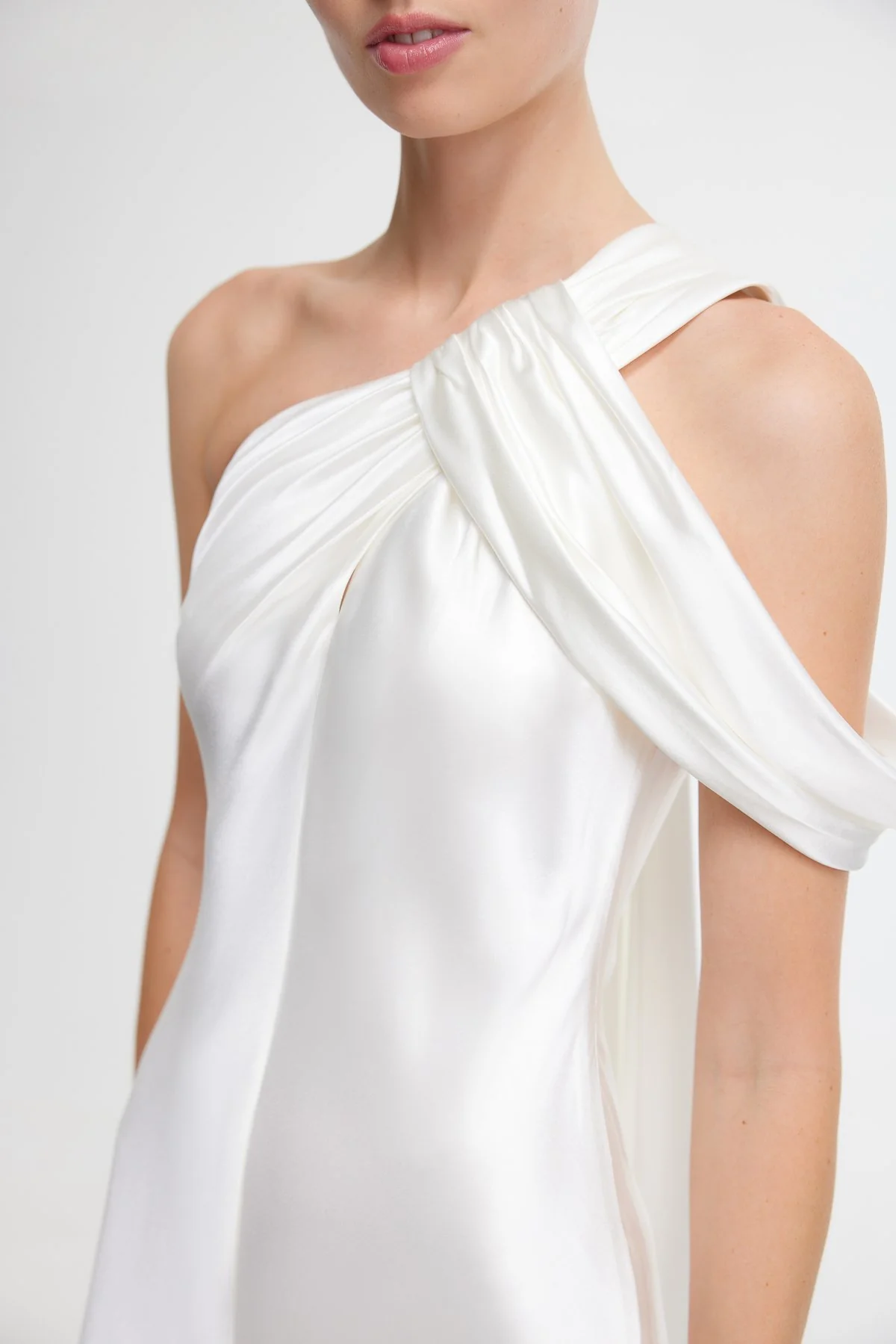 ASHBORNE GOWN - Image 6