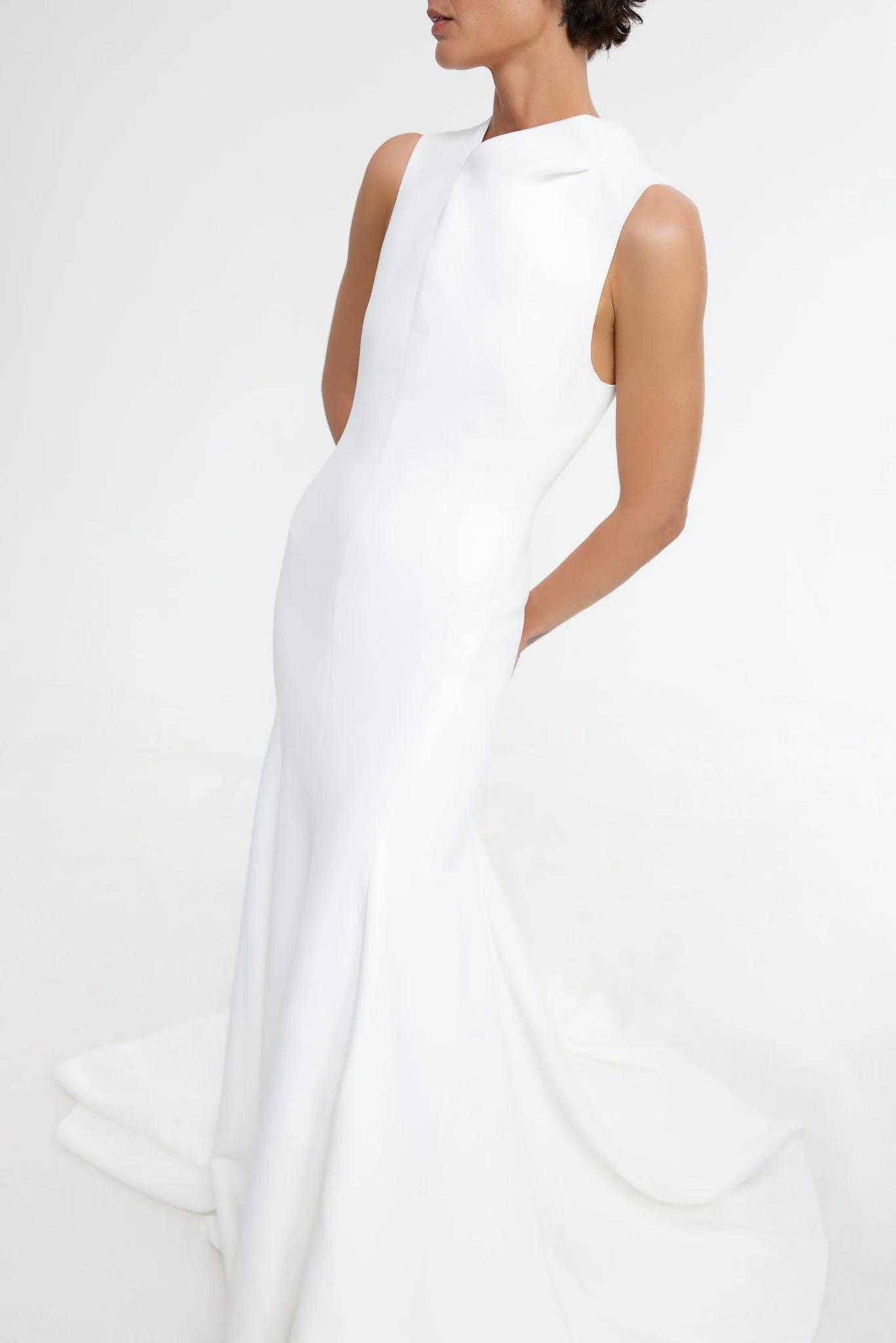 ASTONBROOK GOWN - Image 4