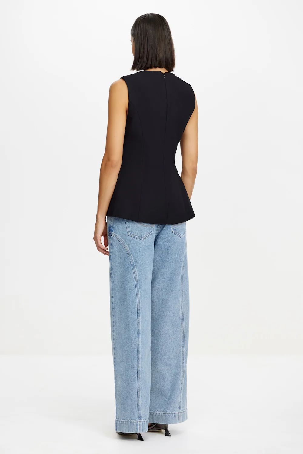BEWICK VEST - Image 3