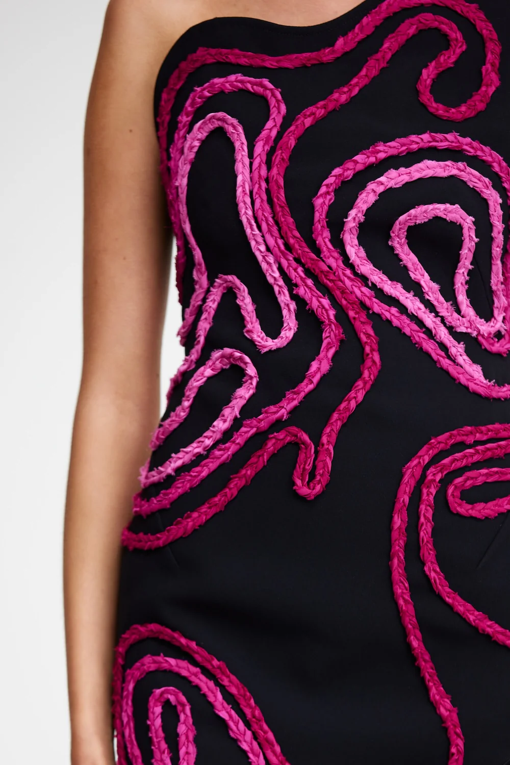 CLIFFHILL GOWN - Image 4