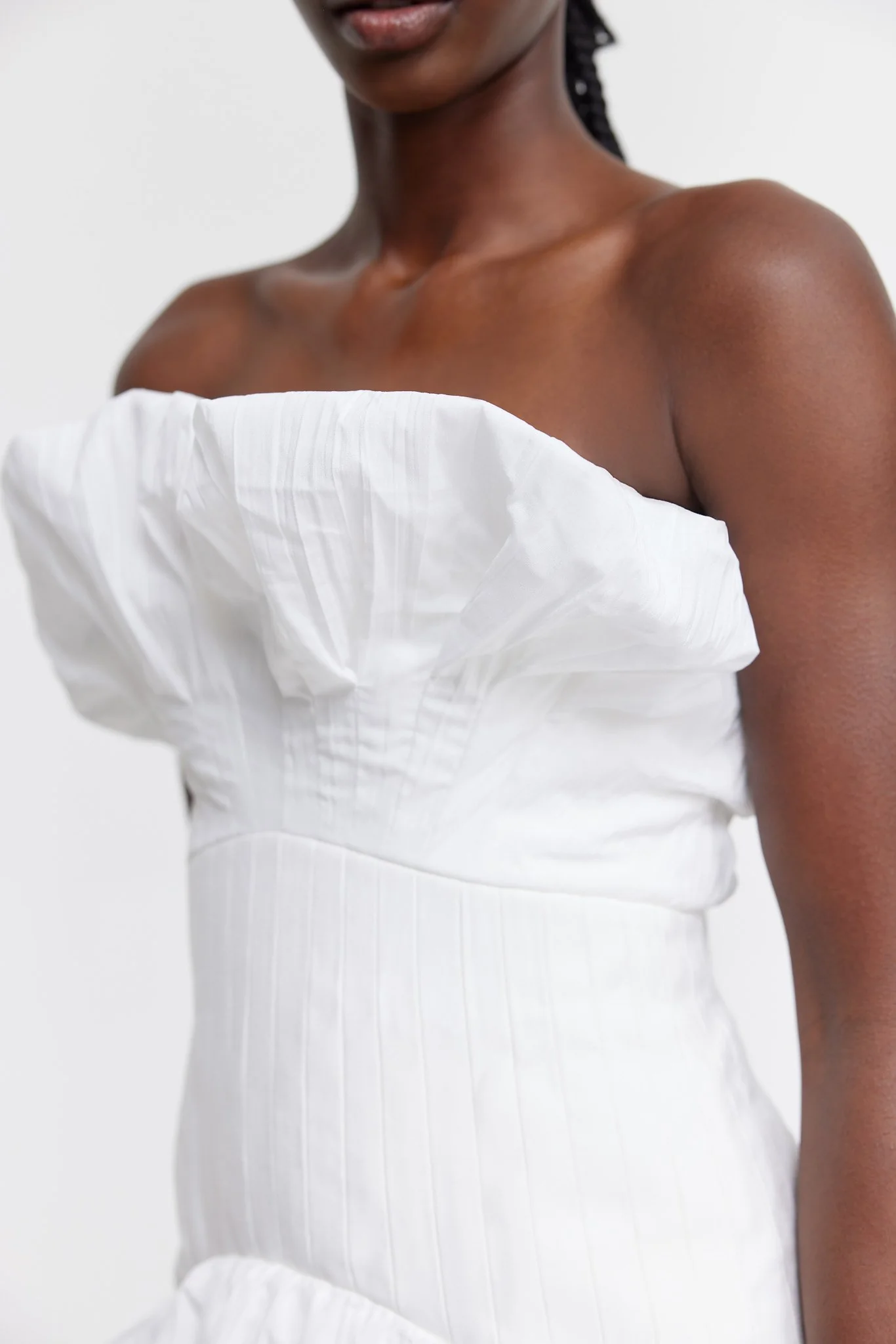 DICKSON GOWN - Image 4