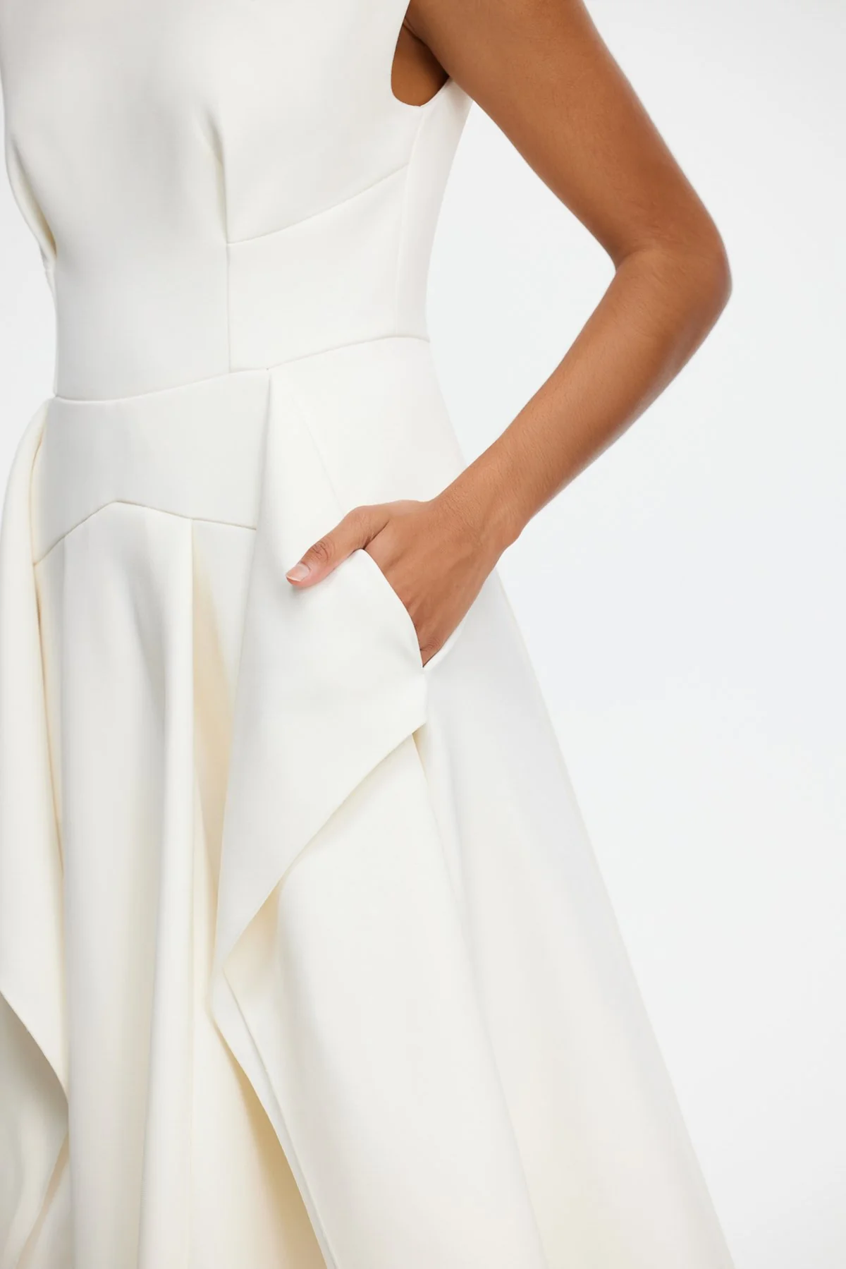 WORTHINGTON GOWN - Image 4